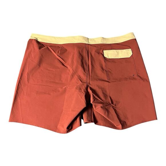 NWT Patagonia Men Hydropeak Boardshorts 18" Red Tan Swim Trunks Size 44 Slim Fit - Picture 2 of 8
